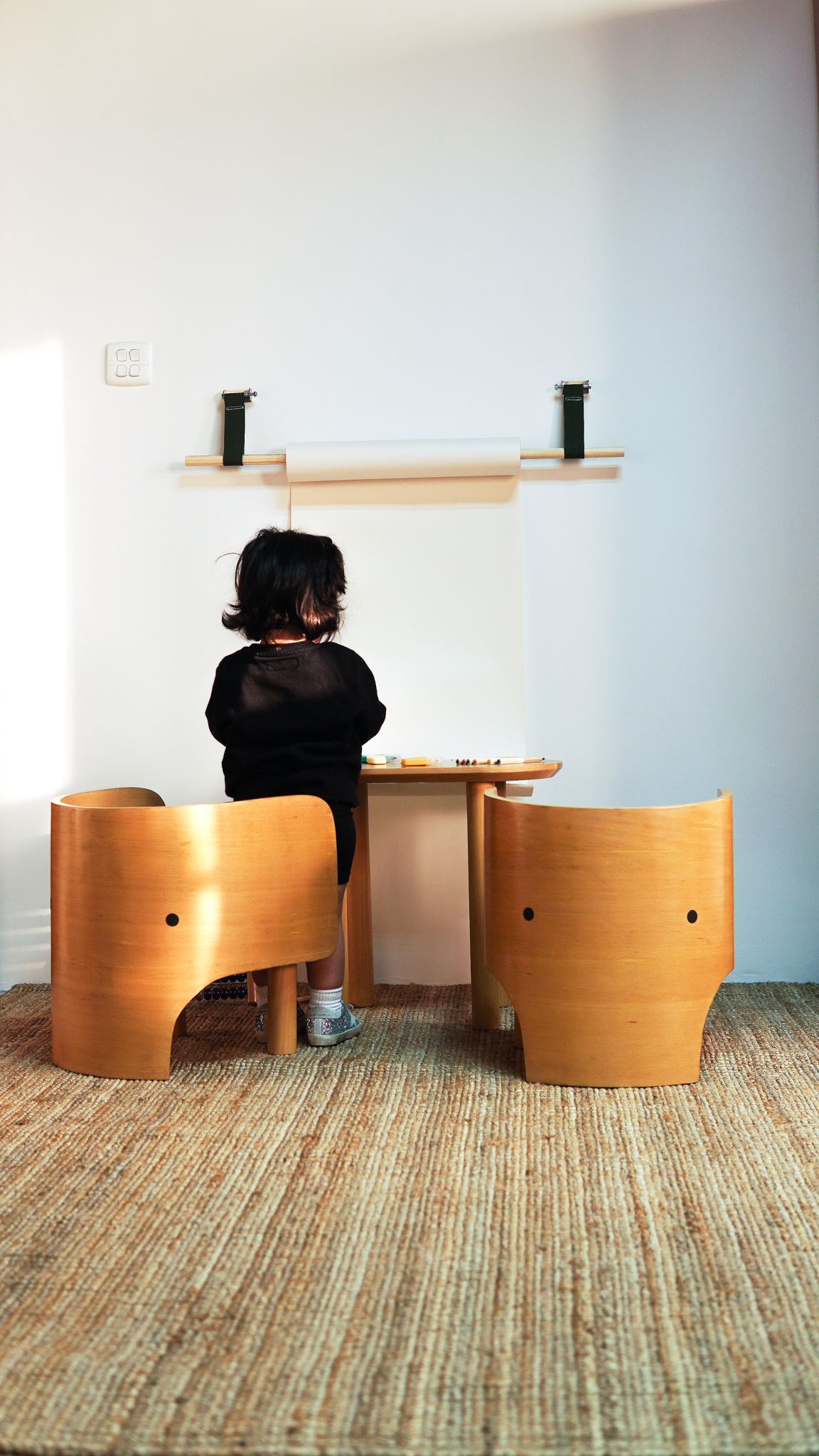 Table & chairs A