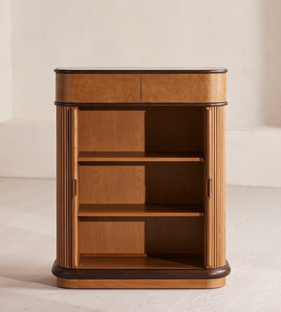 Sculpted Wooden Console – Contemporary Elegance with Purpose