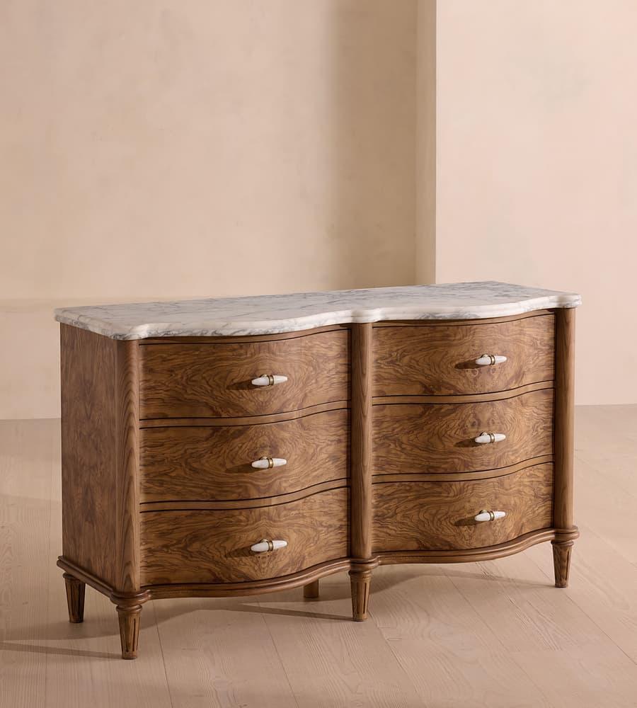 Classic Chest of Drawers with Elegant Details